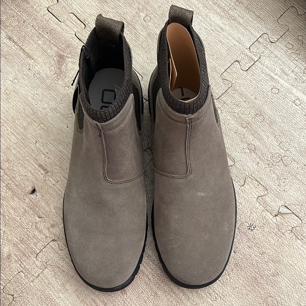 Hey Dude Gray Ankle Boots Slip-On Suede